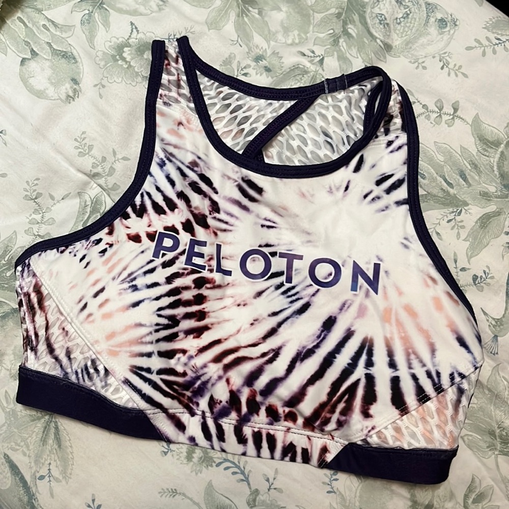 NWOT Peloton sports bra